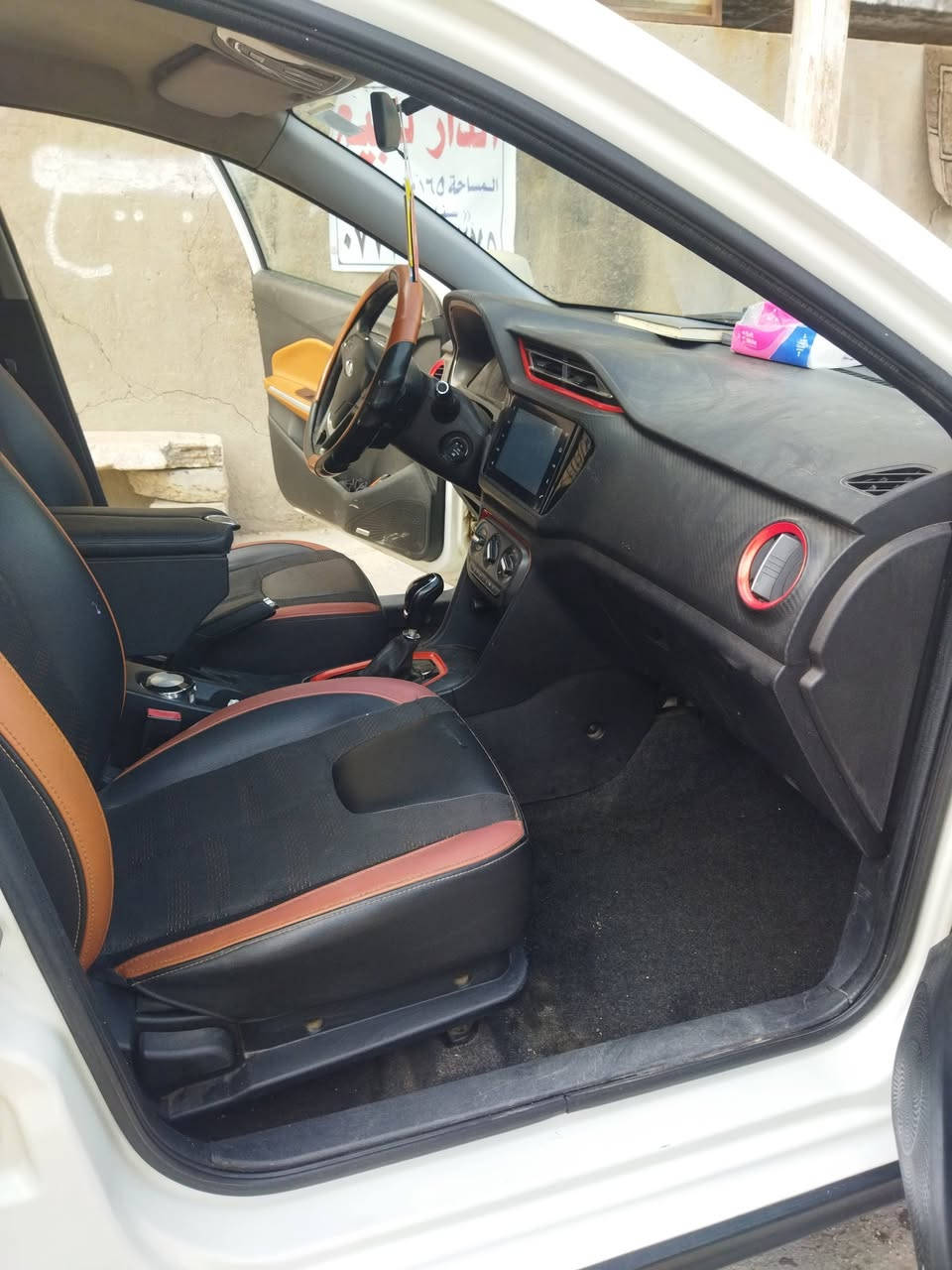 السلام عليكم.. شيري تيكو2 حديثه 2018 محرك 1500برو
بلادية حلوا ونظيفة فقط باب سايق بارد مواصفاته معروفه تبريد شغال مكان بغداد الشعب سعره 90.رقم موبايل ***********
