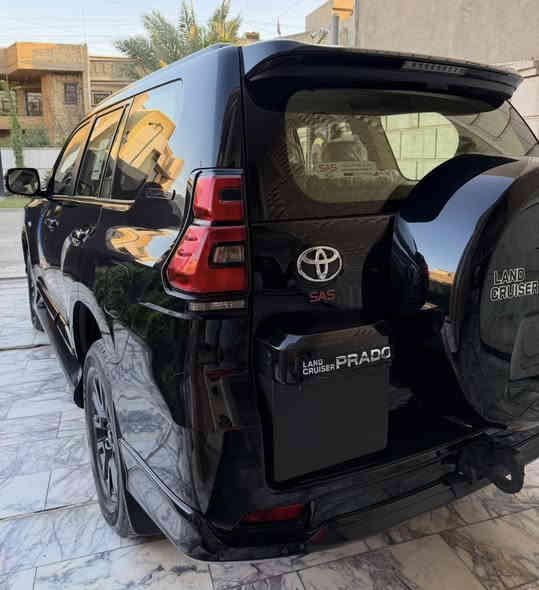 للبيع برادو VX موديل 2022 مدنايت ساس وحتى صيانة 
بس ب الشركة مال ساس مكينة 6 سلندر (4000) 
رقم بغداد سنوية باسمي تحويل مباشر ماشية 41 الف 
السيارة مكفولة من الصبغ والبارد والتبديل والتعديل
ولا قطعة مفتوحة سونار موجود فقط خدوش بسيطة 
(و4او 5 رصعات مامبينات بل قمارة مالت حالوب ) 
حتى بالسونار مسجلهن خدوش فقط مواصفات السيارة 
فتحة بصمة شاشة 4 كامرات حساسات تحكم جهتين 
كراسي كهرباء وتبريد بالكراسي شاحن طفاية تشغيل 
عن بعد هوك سحب دبل تانكي وعدادات ليزرية كروس 
سرعة ارضياتها بعدهم مغلفات العنوان بغداد زيونة . 
السعر / 465 وبيها مجال 
للاتصال او وتساب / ***********
