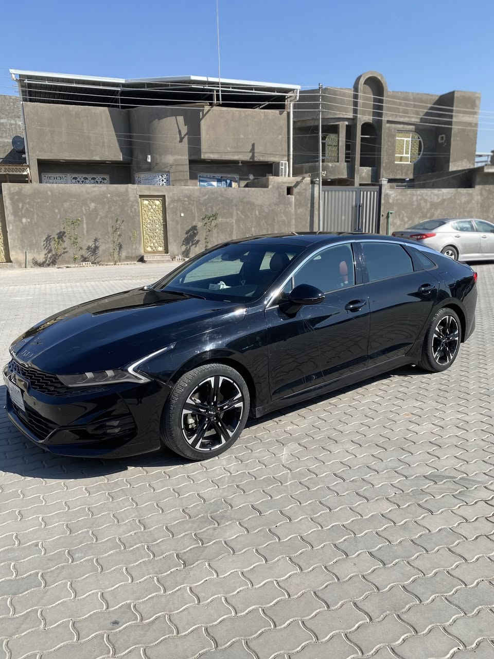 السلام عليكم // كي فايف Gt line  موديل 2023 لون اسود دواخل احمر فول مواصفات ماشي 29,000mi
حجم المحرك 1.6تيربوو رقم بغداد معوقين شاشه كبيره- كامره خلفيه دواره -مقاعد جلد احمر- بنوراما رادارات جوانب-رادار امامي- ورادار خلفي- تحديد المسار للقياده الذاتيه -هند بريك بصمه- بصمه تشغيل- بصمه ابواب- تشغيل عن بعد- اشاير بل مري- ثلاث انظمه للقياده- لايتات زنون ثلاث عدسات -كشافات زنون بلادي-ليد نهاري اصفر -جنطه كهربائي -كشنات جلد -كشن السائق كهربائي تدفئه كشنات -نظام الخرائط -ويل كب بلادي -شاحن لاسلكي-ماوس تحكم ...
ضرر السياره / تبديل جاملغ +ربع البنيد صبغ +بارد حافه الباب + بارد خفيف بل جاملغ 
السعر 180 وبيههه مجال بسيط بعد المعاينه 
للاستفسار الاتصال ع الرقم ***********
