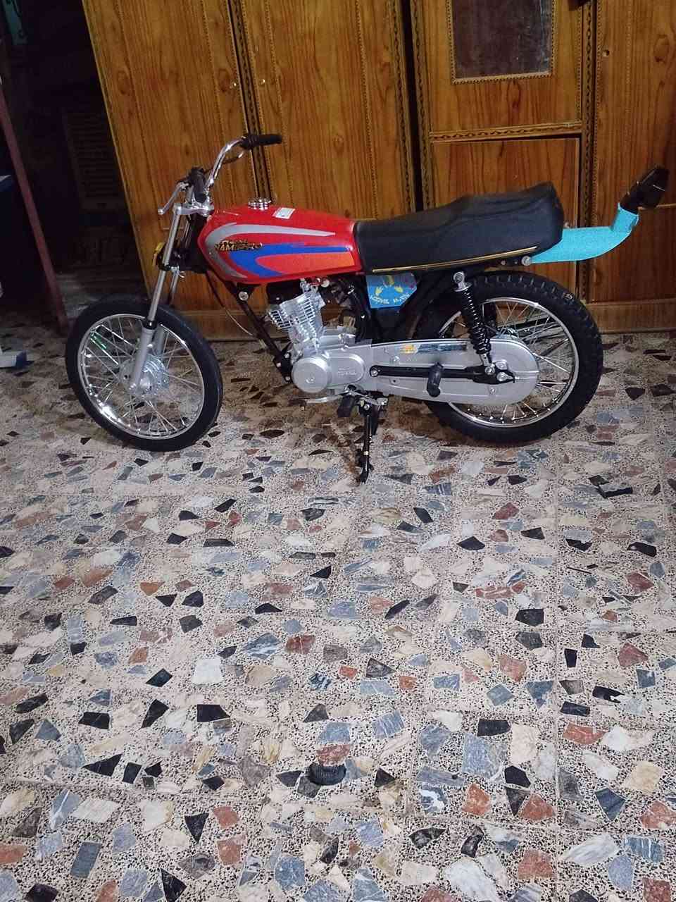 السلام عليكم شباب ماطور معمر 26 اول يوم رمضان رقم اللي يحب يتصل ***********
