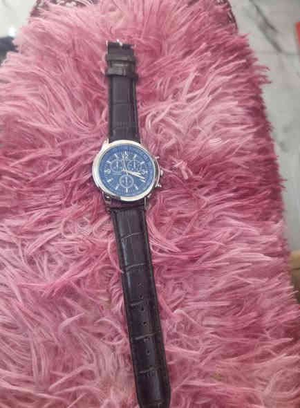 مجموعه ساعات امزون سعر القطعه 5000 الف كله جديد مامستخدم
***********
