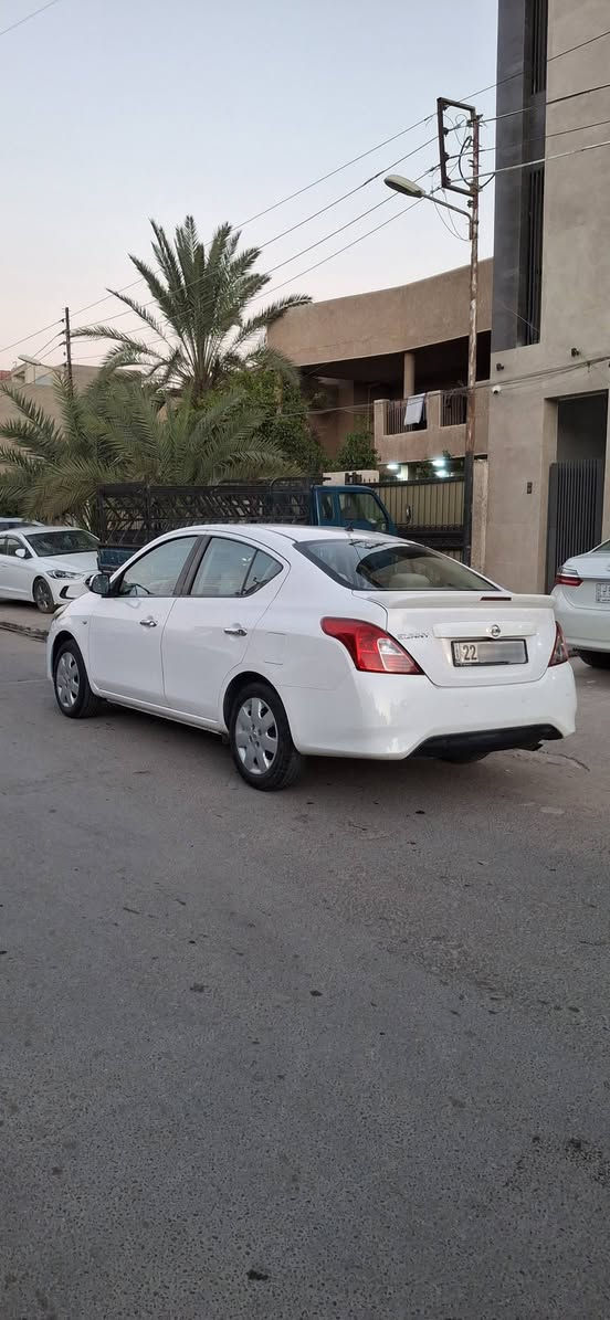 السلام عليكم 
نيسان سني هندي موديل 2021 
///كير . محرك . تبريد . تدفئه . صدر . تايرات كلها جاهزه///
...بصمه + شاشه + كامره خلفيه...
<<< ماشيه 105 الف كيلو >>>
↖️السياره بيها صبغ اربع قطع وعندي سونار للسياره↗️ 
السعر (93) وبيها مجال بسيط
مكان السيارة بغداد العامريه 
للاستفسار (***********) بغداد, العراق
