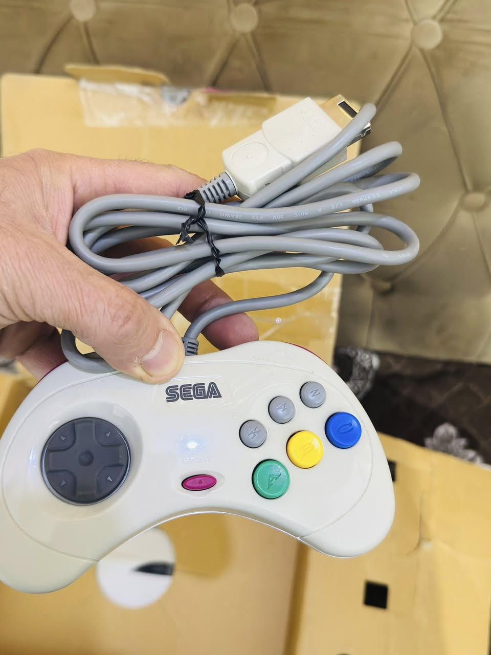 سيكا ساترون جديد بالكارتونة نهائياً ما مستخدم ريجن كهرباء 110 ڤولت ياباني ب270 الف سعر نهائي
يوجد توصيل


**إذا كنت صاحب هذا الإعلان وتريد حذفه لأي سبب، رجاءا أرسل رسالة إلى الدعم الفني**