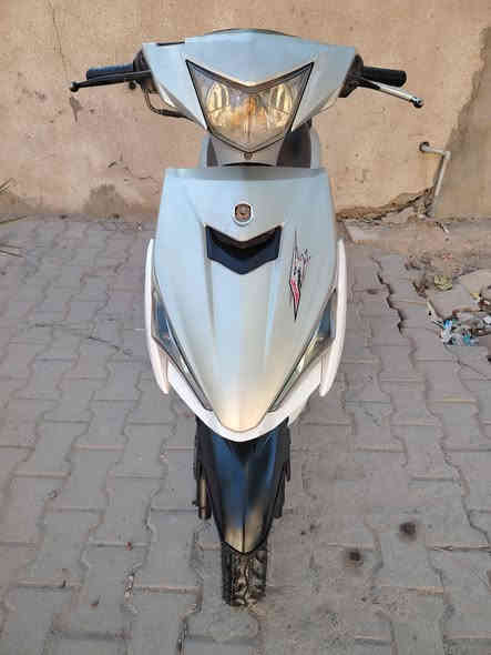 دراجه ماكس محرك ياباني مكفوله برغي مامفتوح بيهه *********** شغاله سلف لايتات اشاير شلعه سعرهه 350 بيه مجال
