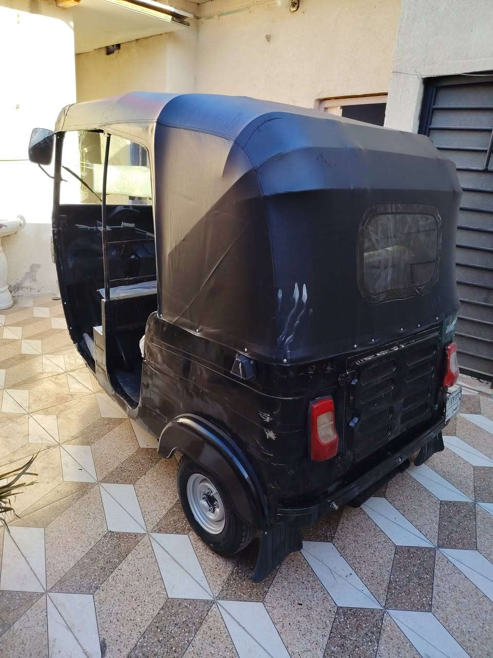 باجاج 2019 شهر 12 يعني 2020 رقم سنويه مكينه مفتوحه بدي كفاله عده الضربه بلغد ومرجعه تكتك جاهزه السعر 4 و600 الشراي يتصل *********** مكاني البصره الحيانيه
