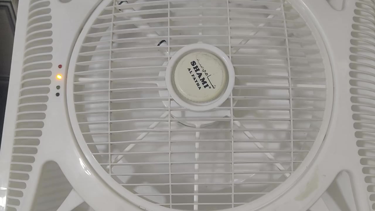 السلام عليكم 
مراوح عدد 2 جدد وشغالات 
سعر الثنين 50 الف وبيهن مجال 
ه‍ ***********
