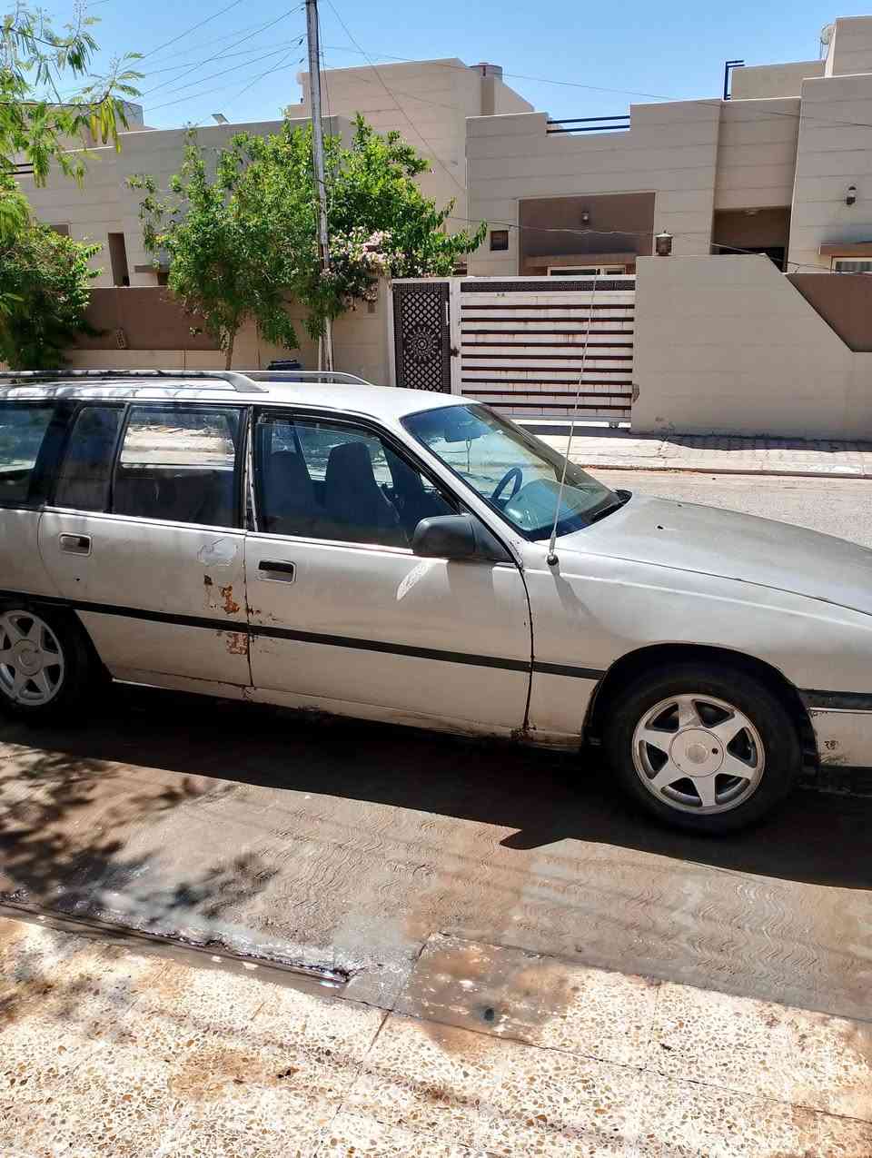 موديل 87 محورة كابريتر سيارة مابيهة نقص السنوية صاقطة تريد وكالة تريد تحويل السعر 20 وبيها مجال للطيبين تكريت ***********
