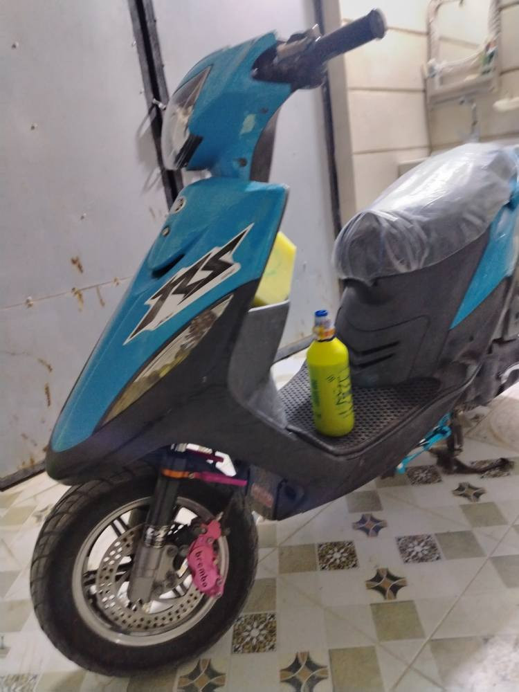 ماكس عدله رمبه +مزودة كلجات رياضي كزوز ويل اصلي نجمة بيها هواي غراي. العنوان بصرة زبير. *********** الزبير, البصرة
