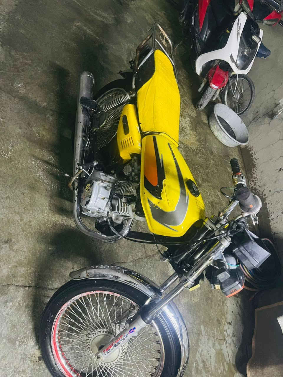 السلام عليكم
دراجه للبيع
تايكر موديل19
محرك لاصرف ولا بخار ولا صوت
دراجه مابيها عيب
وياله تايرات جديد
دبلات امامي وخلفي شغال
سعر250بيها مجال بصيط لشراي
مكاني كركوك قادسيه الثانيه
***********
