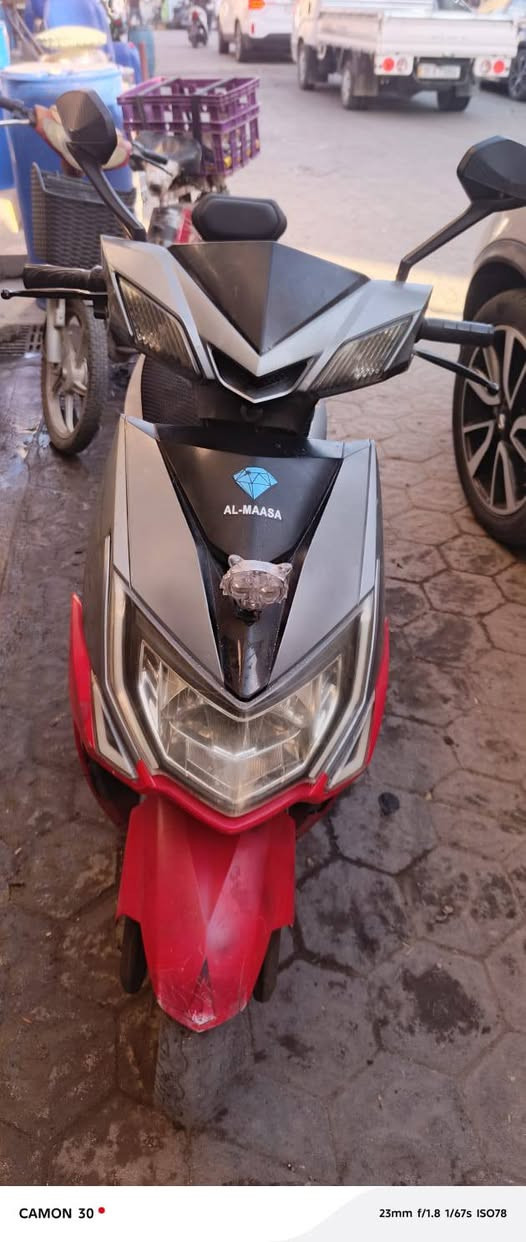 دراجه شحن للبيع بطاريات يقرن 11  نضافة الگشر 70%
السعر 450 بي مجال بسيط 
للتواصل: ***********
