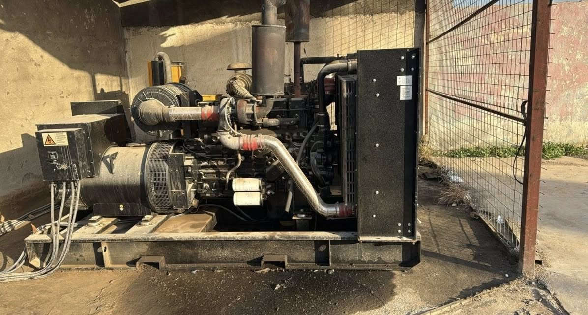 مولدة شتاير المعروفة 450KVA في بغداد جديدة استعمال أسبوعين  الاتصال على ***********
السعر 80 ورقة للجادين
