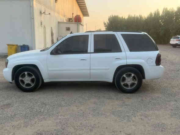 سلام عليكم
ترل بليزر 2008Ls (بجم تاهو)

محرك 4200 قبق ابيض كامله مابيه اي نقص  تبريد ثلج تخم تاير جديد حداديه كامله شاشه . لايت زنون مروحه كهربائيه للراديتر مكفوله بدون حادث فقط (جاملغ امامي جهه سايق صبغ جماليه ) ...سنويه ساقطه 

السعر 105 وبيه مجال بسيط 

متواجد اتصال*********** او واتساب  مكان السياره بغداد
