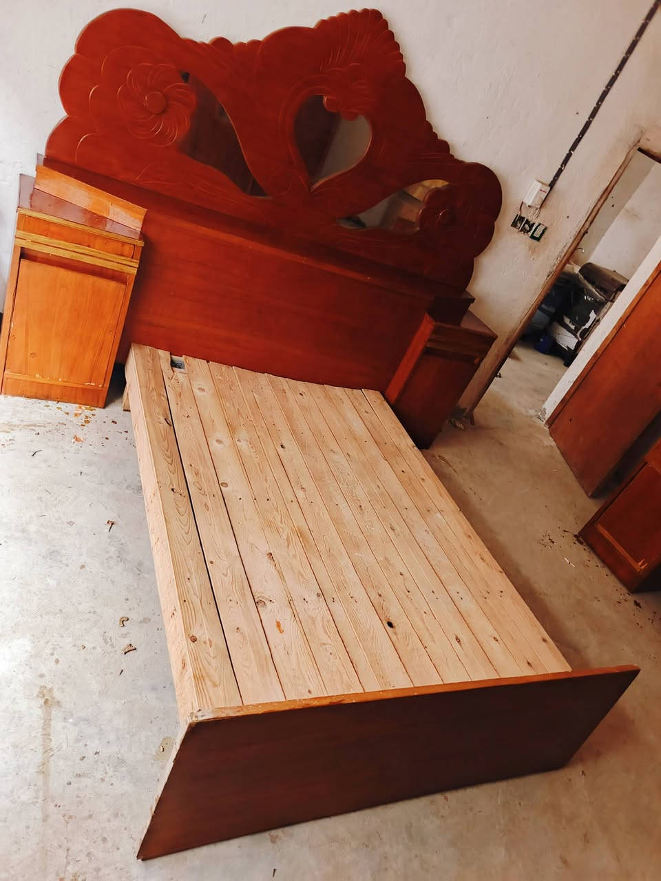 ملحقات كامله للبيع سعر 150 شراي يتصل ***********
