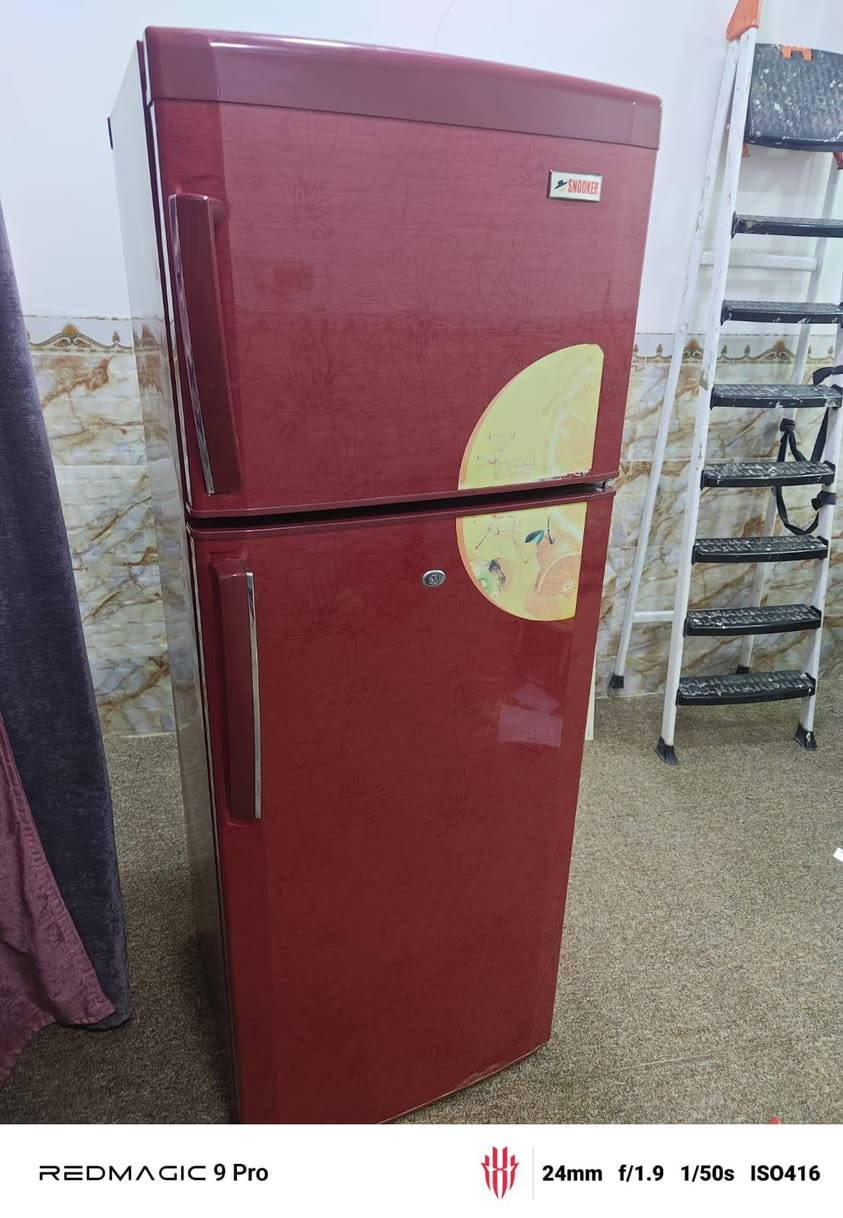 ثلاجه نضيفه للبيع (القاسم العسكري)
***********واتساب
