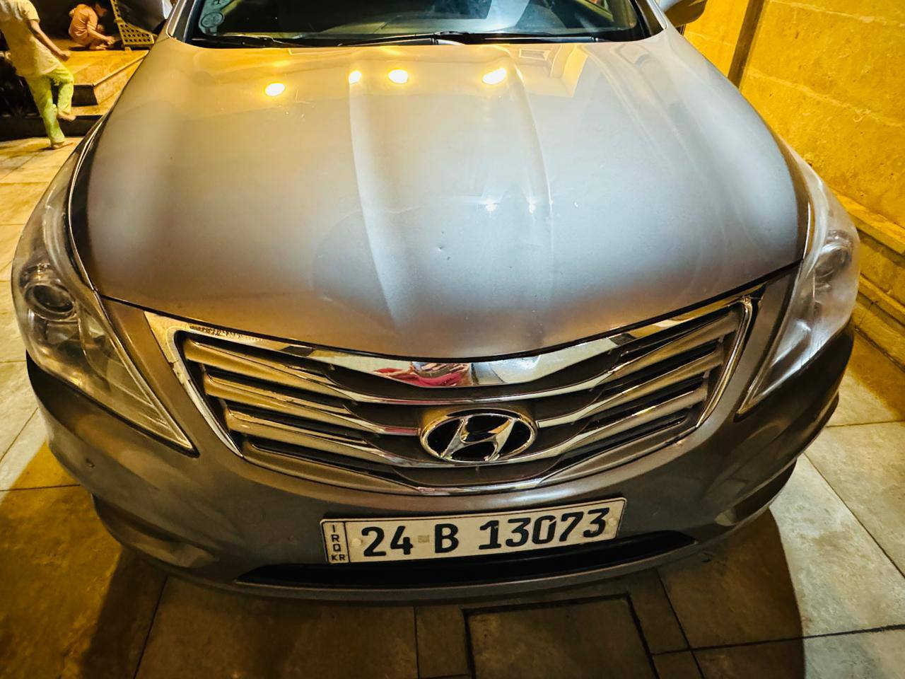 هونداي ازيرا ٢٠١٢ بدون ضرر وبدون صبغ فقط مكانتين بارد وبدايت تقحيل بل سقف مكينه وكير شرط سياره جاهزه منضومة زنون وتخم تاير جديد للاستفسار 
*********** 
السعر ١٢٠ وبيها مجال للطيبين 🥰
