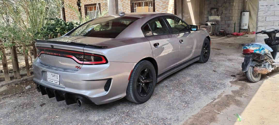 السلام عليكم
جارجر 2016 اصل  RT 
v8 5700
سياره rt معروفه مواصفاتها وارد امريكي رقم بصرة بسمي تحويل 
 ضربتها خفيفه جاملغ امامي مصلح نفسه بدون  ايرباك ولا دواخل لا شاصي ولا لغد والباقي كفاله  صور الحادث والسونار بلمنشور كلشي واضح بيها بارد بسيط ما بين هذا البارد من ضمن الحادث السياره صار عندي بيها شخط بسيط بلبابين  بعده على وضعه 
سياره نضيفه وجاهزه  تبريد جديد منضومه كامله راديتر  تبريد مع ماي جدد ولف حماوه 82 برمجه  فانات وعزم ودوانص حته على البانزين العادي  تشتغل حماوتها ما تصعد فوك 90 
تخم ويل مع تخم تاير جدد كير مكينه  كفاله  اكسل قبل يومين بدلته مال مديل 23  حداده قبل يومين بدلتها امامي وخلفي السياره جاهزه بدون نقص حته باتري وسلف جدد 
السعر 183 
مكان السياره بصرة القرنه  بني منصور 
***********
*********** وات ساب مفتوح
