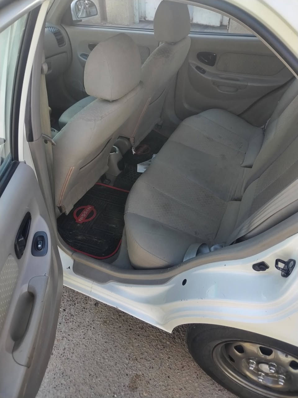 السلام عليكم سياره فيرنا موديل 15 مكينه مفتوحه بيه رصعات راجعه ع بارد سياره رقم نجف بس تحويل بغداد  
مكاني بغداد حي العامل سعر 73
 رقم الهاتف واتساب ***********
