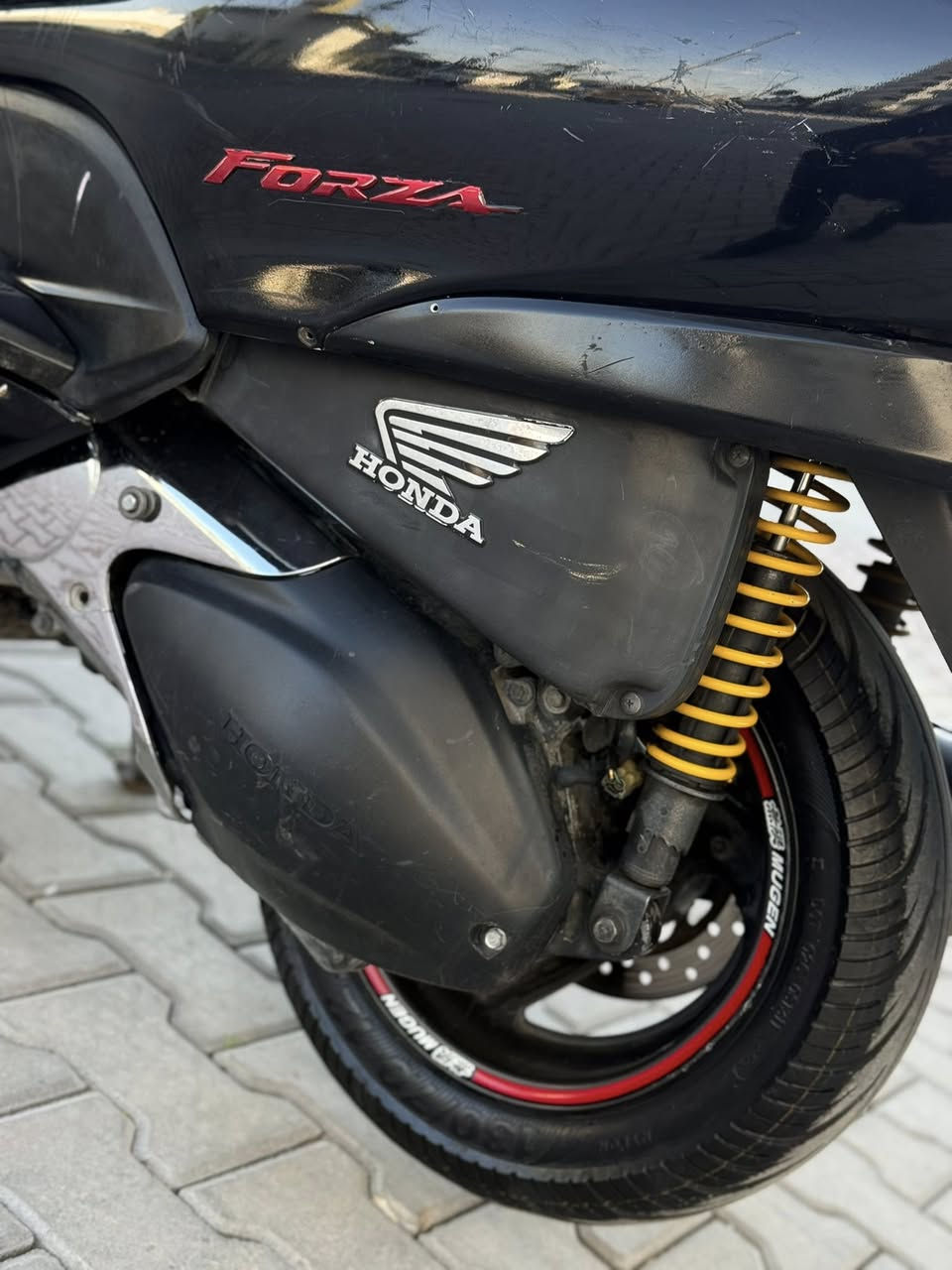 للبيع فورزا 08 جديد لوك لوك
محرك بيلادي بشرط فحس  مامفتوح 

 جويتر كلجات كله بشرط لوك كامل ومملعوب بي شلعه معدله فول مال جناي 

سعره 800 وبي مجال او مراوس حسب قناعه 

مكاني كركوك  (( *********** ))
