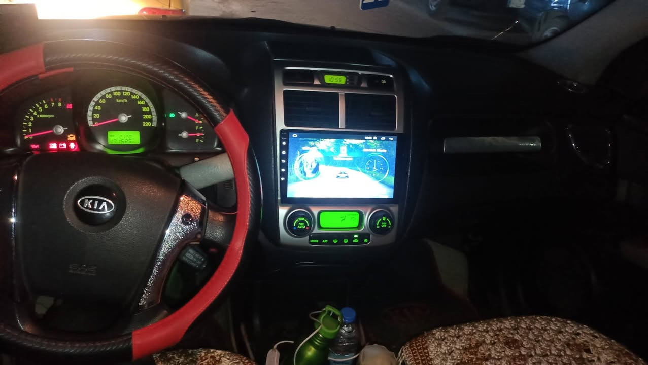 سلام عليكم سبورتج 2006كير عادي  جارد لبنيد وصندوك شي قليل ولمحرك الفين محركها جديد جاهزه  مكفوله العنوان بغداد البلديات رقمها بغداد سعرها 90وبيه مجال رقم الهاتف  ***********
