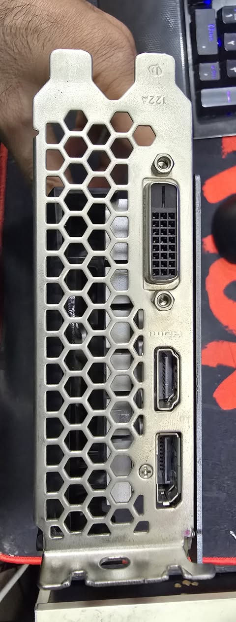 السلام عليكم متوفر كارت شاشة RTX 2060 بذاكرة 6GB.
نظيف جداً، استخدام شخصي، وخالٍ من أي عيوب أو مشاكل تقنية.
السعر 225,000  الف
للاستفسار يرجى الاتصال أو المراسلة على الرقم: ***********
ملاحظة : لا يوجد توصيل مكاني بغداد
