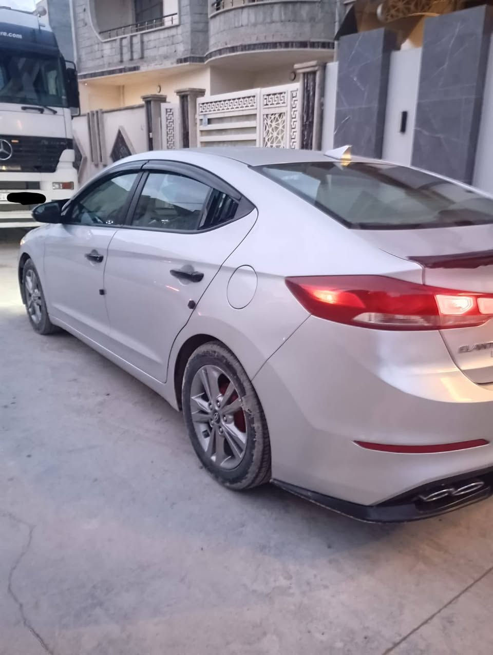 سلام عليكم النترا للبيع موديل 2017بي قطعتين صبغ موجود سونار بل منشور السعر 128بي مجال ***********/‏                       ‪0771 974 1954‬‏
