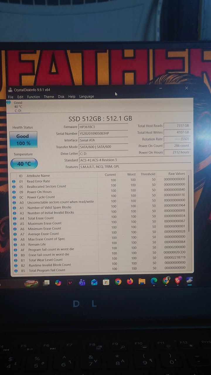 🔥 للبيع: لابتوب أداء عالي بسعر لقطة - Dell XPS 15 (مخصص لأصحاب الشغل الثقيل) 🔥
السلام عليكم،
للبيع لابتوب من فئة XPS الفخمة، موجه للطلاب، المبرمجين، واللي يبحثون عن "قوة المواصفات والأداء" قبل المظهر الخارجي. الجهاز وحش بالعمل ومستقر جداً.
💻 المواصفات التقنية:
الموديل: Dell XPS 15 9570 (شاشة 15.6 بوصة، مضادة للتوهج).
المعالج: Intel Core i7-8750H (معالج فئة H العالية الأداء، 6 أنوية، ممتاز للرندرة والبرمجة).
الرام: 16GB (يفتح لك عشرات البرامج والتابات بدون أي تعليق).
التخزين: 512GB SSD (صاروخي في الإقلاع ونقل البيانات).
كروت الشاشة (مزدوج):
الخارجي: NVIDIA GeForce GTX 1050 Ti Max-Q (4 GB) (ممتاز للألعاب مثل Valorant وبرامج التصميم).
الداخلي: Intel UHD Graphics 630 (لتوفير طاقة البطارية أثناء التصفح).
النظام: Windows 10/11 64-bit أصلي.
🔍 حالة الجهاز  نظافة 100%. الشاشة، الكيبورد، المنافذ، والأداء الداخلي كله شغال ومستقر وبدون أي مشاكل حرارة أو تعليق.
📍 الموقع: المحمودية.
💰 السعر: [525 الف]  وبي مجال بسيط للشراي الجاد).
للاستفسار، يرجى مراسلتي على الخاص أو الاتصال على الرقم: [***********].
