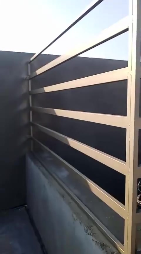 صبغ شبابيك وبيبان صبغ داخلي خارجي شرط نضافه العمل خاص او ***********
