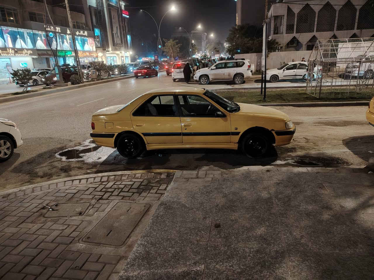 سلام عليكم بيجو بارص موديل 15 بيخ ضربه جاملغ والبنيد مبدل طاير والباقي كفاله 40 وبيه مجال *********** للاستفسار اكثر
