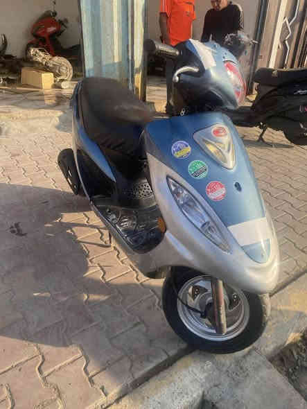 سلام عليكم دراجه لبيع كامكو في 1 دراجه مامفتوحه سعر ٤٥٠ الف بيهه مجال لشراي ممكلف بنشر رقم راعيهه ***********
