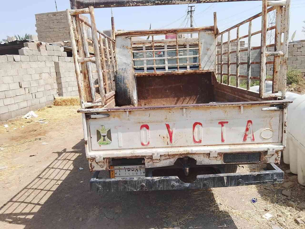 سياره لبيع مكان لعماره سياره موديل ثمانين وهاذه رقمي ***********
