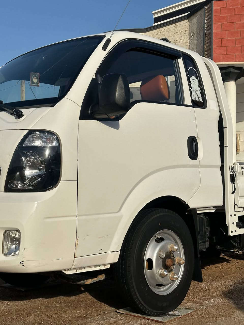 اللهم صلِ على محمد والِ محمد
بنكو فحل 4000 مفتوح مديل 19 
تحويرة 14 وستد 27
ماشيه 79
بيها بارد شبر بالبنيد 
السعر 140 
*********** مكاني البصرة
