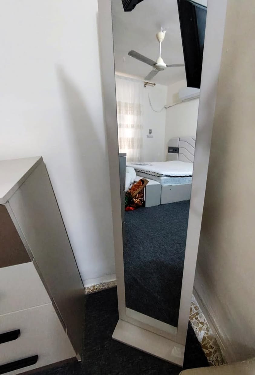 سلام عليكم 
غرفة نوم نفرين للبيع 🛌
الغرفة فقط منصوبة وما مستعملة أبداً
ويّاها  دوشك  جديد
نظيفة وجاهزة للتسليم

المكان: كربلاء / جمعية باب طويريج 
السعر : ١ مليون وخمسية يعني مليون ونص  

الاتصال ***********
