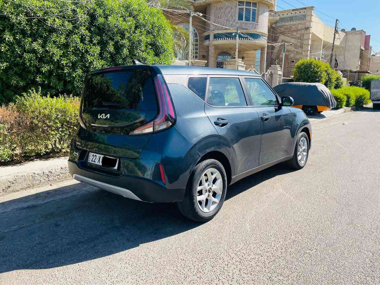 #السلام_عليكم 
#للبيع 🚘

- كيا سول  2023 ( kia soul )
- رقم اربيل 
- مكينه  2000 DOSH
- ماشيه 41 الف حقيقي
- السعر 139
- اللون نفطي
المواصفات :-  

* شاشه  حجم الكبير + كامرة 
* تحديد مسار + قياده ذاتيه 
* رادار امامي + خلفي + جانبي 
* اشاره بالمري 
* 3 وضعيات قياده 
* تحكم  ستيرن 
- حادث السياره جاملغ فقط وحافة البنيد       
- مكان السياره بغداد   
- السيارة مكفولة من ناحية المحرك والكير والايرباك والشاصي واللغد 
- للاستفسار 
- *********** بغداد, العراق
