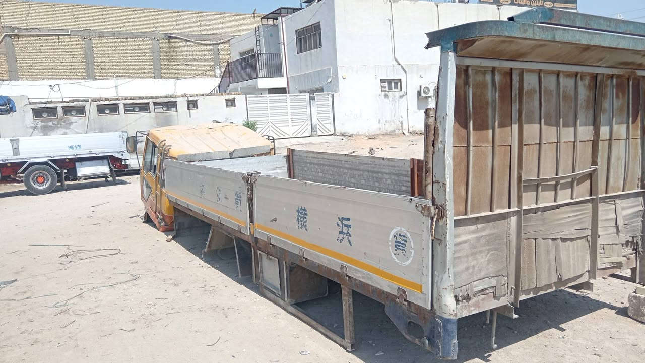 سلام عليكم بدي البيع القواطع جنر والكاعيه حديد والصفاح نضاف المكان نجف ***********
