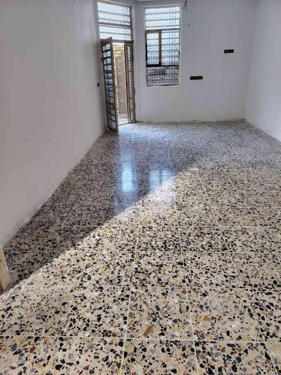 السلام عليكم
مستعدون لعمل الجلي الموقعي الكاشي الجديد والقديم والمرمر والكرانيت وتنظيف البورسلين والسراميك 
وتنظيف الجدران للسيراميك من دهون والأسمنت
الاستفسار مراسلة الصفحة
او إتصال ع رقم ***********
