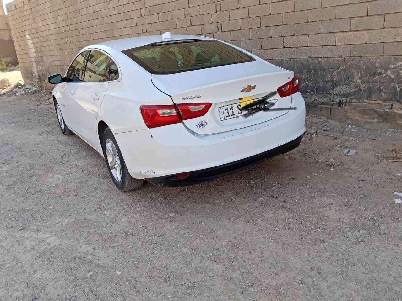 ماليبو 23 بيها البابين اليمنه مبدلات بلادي وبيها جاملغ خلفي يسره..كير ومحرك وكهربائيات مكفولات شرط..أي نقص أو خلل مابيها..السياره مواصفاتها معروفه بس تنته  مابيها..الباقي مفوله..  رقم بغداد وبأسمي وهزه جديده مشروع وطني .. السعر 135 لأي تفاصيل أخرى مراسلتي خاص أو ***********
