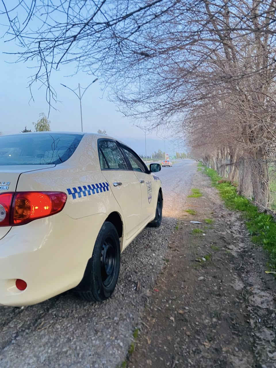 ماشالله له بير نه چيت كرولا 2010نمونه يه له جوانى سؤنه ره كه يم داناوه ته نها 417kmروشته سه نه وى تازه يه گيرو 
مه كينه به شه رت  4تايه ى لؤكى له سه ره ئه ويش ژماره ته له فون ***********
