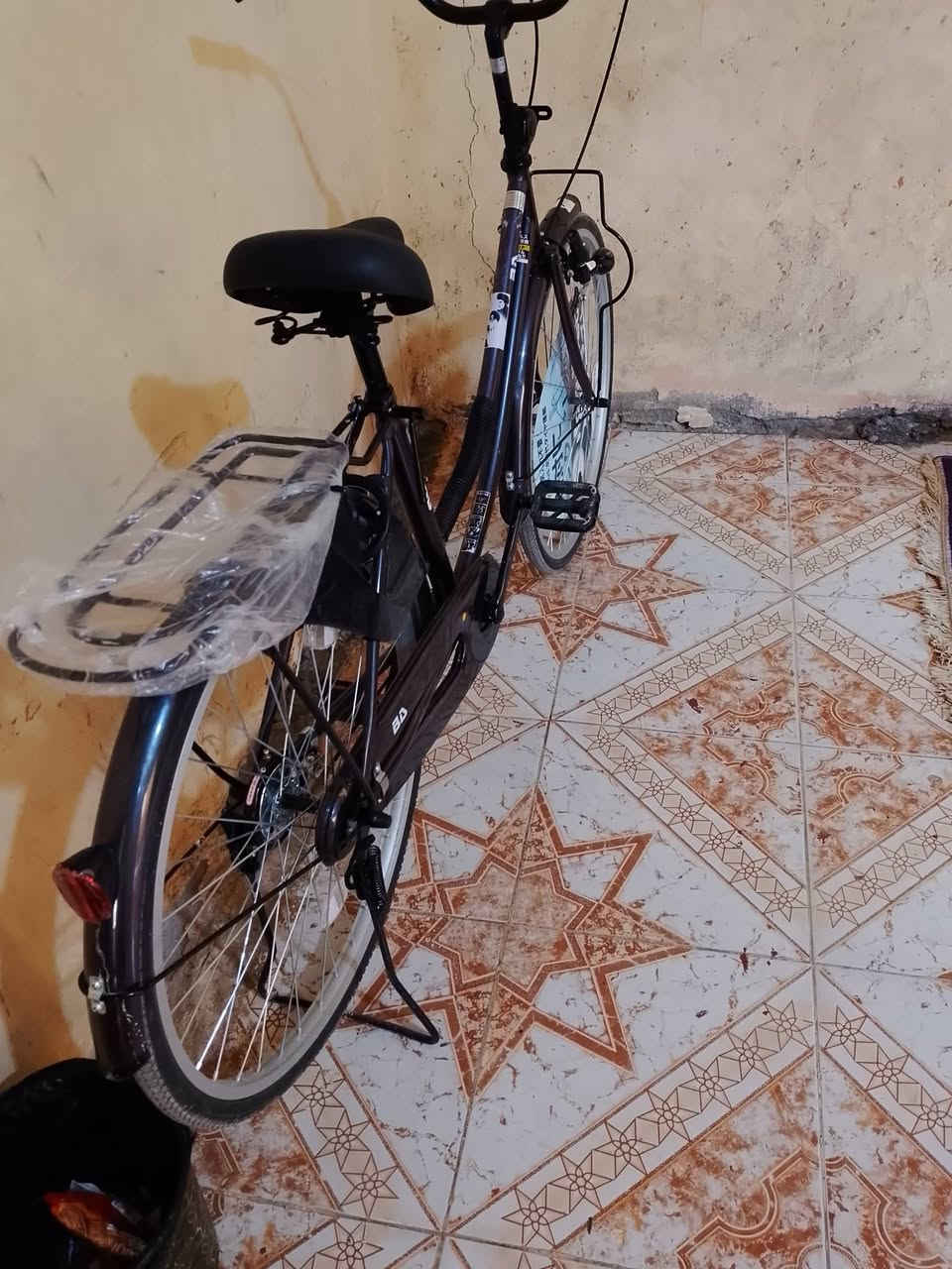 سلام عليكم شباب بايسكل للبيع بايسكل جديد وحلو نظيف حجم 26 موديل 20 بايسكل كله مختم السعر 120 وبي مجال مكاني ميسان الدبيسات رقم***********
