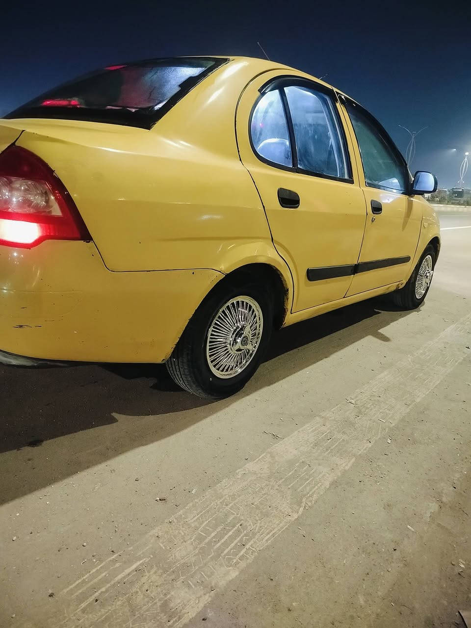 سنويه ل 28 مصفره هيئه وغرامات خط وبحث بيها 

مكينه وكير كفاله 

حداديه + بوربنات + طخم تايرات + ميزانيه صار اسبوع من كملتها 

كهربائيات عامه شغاله رباعي عالي ناصي سستم سماعات تبريد شرط ليك فقط

دوشمه بل كامل للغرفه جديده ارضيه + كشنات + تنته

 سياره جاهزه للاخير بيه ملاحظات بسيطه سعرها 23 وبيها مجال مكانه ناصريه مركز شراي اتصل وبخدمتك ***********
