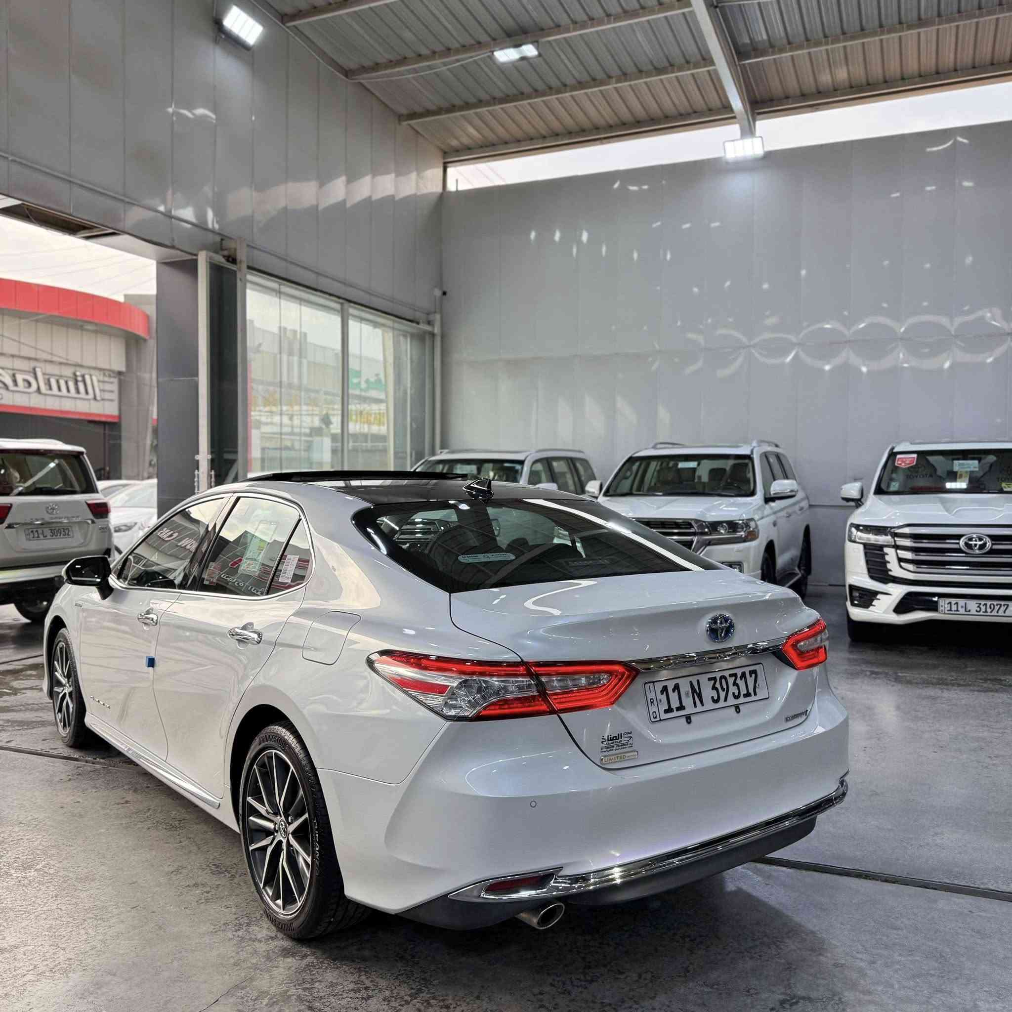 السلام عليكم
كامري 

وارد صيني 

محرك 2500

فول موصفات  واحد عل واحد

موديل 2023

ماشيه 50

رقم بغداد 

مكان السياره بغداد معارض البياع 

السعر 

***********
