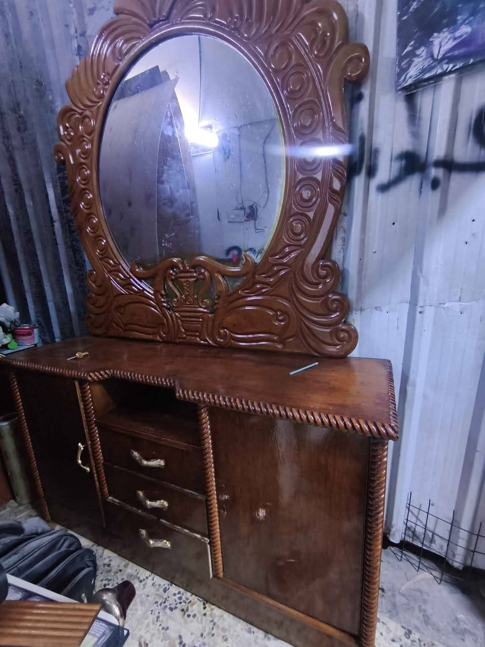 سلام عليكم 
غرفه نوم مستعمل صاج عراقي داخل وخارج 
4ملم داخل وخارج 
غرف حلوه ونظيفه نظافه 65%
مكان بغداد حي الاعلام شارع قطر الندى مجال مدرسه رفيده معرض يوسف الخفاجي 
الاستفسار على رقم *********** بغداد, العراق
