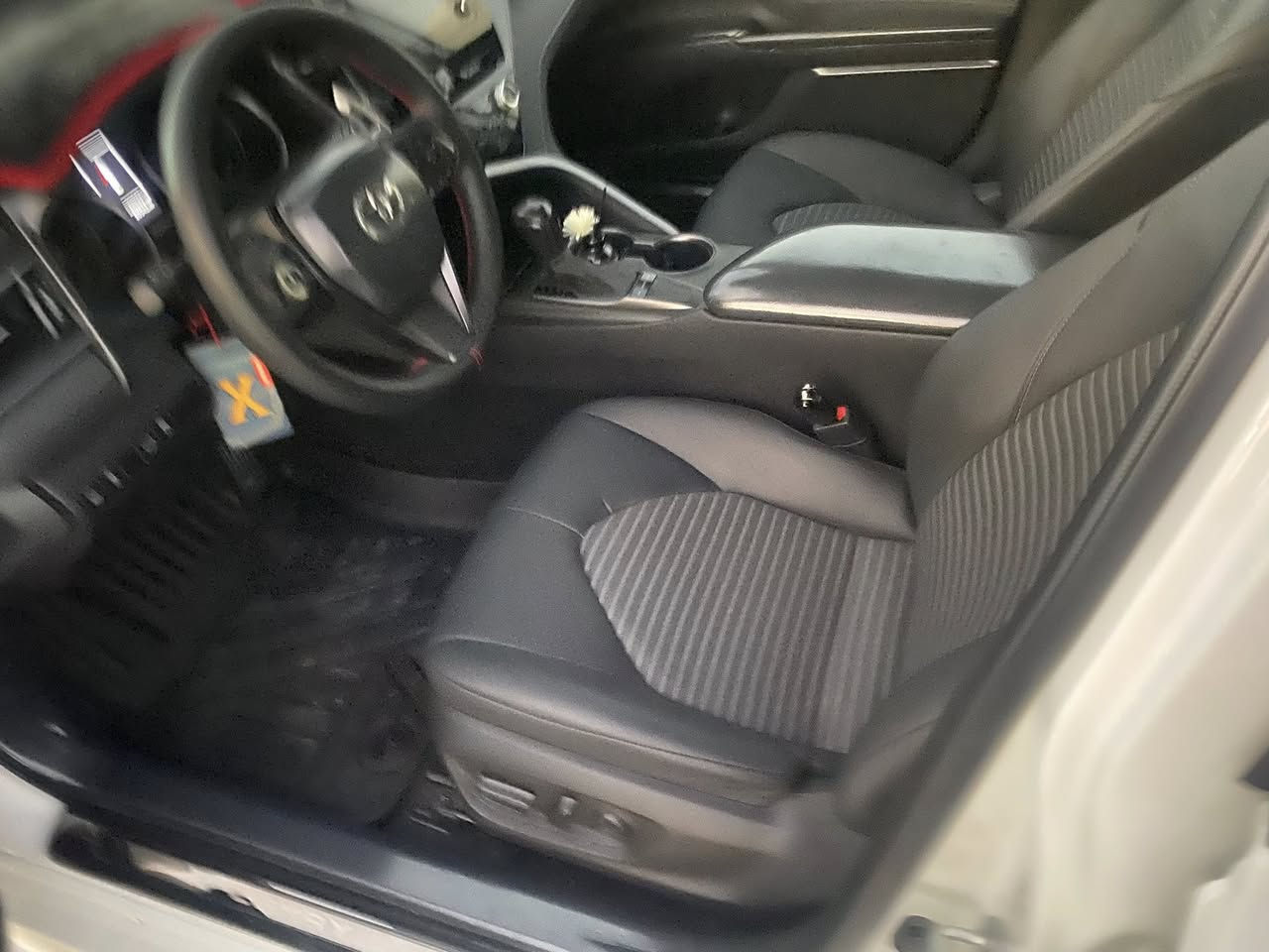 سلام عليكم
للبيع موديل 23 
ماشيه 38 آلف 
رقم بغداد الجديد 
للاستفسار ***********
