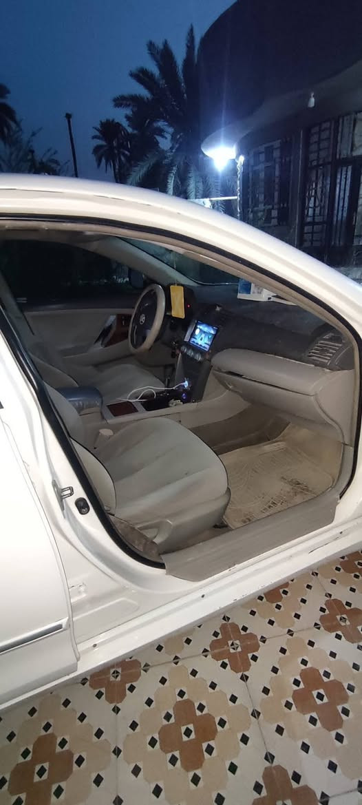 السلام عليكم تيوتا كامري 2008 وارد خليجي 4سلندر فئةGlx كم قطه تبديل وصبغ صاحبه يبيع عام رقم بصرة سعر 80 وبيه مجال  للتواصل *********** الاتصال فقط بدون واتساب المكان كربلاء
