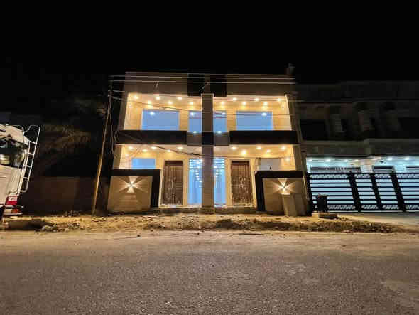 السلام عليكم 

دار للبيع اتون 100م الواحد للبيع في حي الجهاد منطقه الاساتذة خلف اربع شوارع

واجهه مرمر +الاراضيةمرمر 

بناء حديث 2025 /على شارع 20رصيف 4متر 

مساحه 100متر 
واجهه 5متر 
نزال 20 متر 

طابق الاول/ مداخل  +صاله +مطبخ + +غرفه نوم +صحيات +مناور 

طابق الثاني/ غرفه نوم +حولي +صحيات +غرف نوم تحتوي على بلكونه 

طابق الثالث بيتونه +سطح كبير 

السعر 255مليون الواحد قابل للتفاوض 

مراجعة و الاستفسار مكتب عمار العقار والمقاولات العامه حي الجهاد قرب جامع محمد رسول الله 

اتصال

***********
***********

https://www.facebook.com/%D9%85%D9%83%D8%AA%D8%A8-%D8%AA%D8%A8%D9%88%D9%83-%D9%84%D9%84%D8%B9%D9%82%D8%A7%D8%B1-%D9%88%D9%84%D9%84%D9%85%D9%82%D8%A7%D9%88%D9%84%D8%A7%D8%AA-%D8%A7%D9%84%D8%B9%D8%A7%D9%85%D8%A9-104938218151540/
