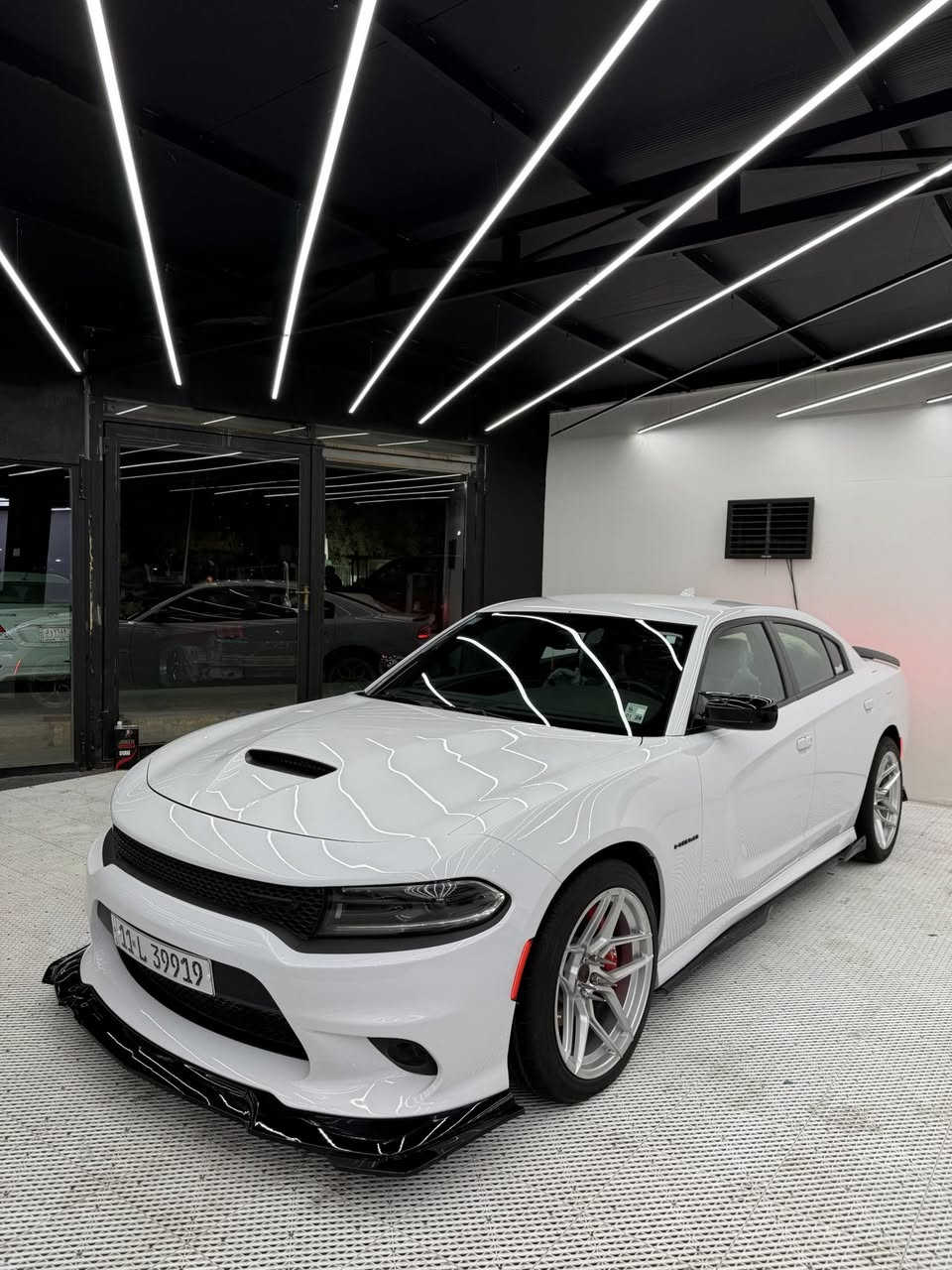 جارجر مديل 2022
لون ابيض 
ماشيه 40 الف
كلين كلين السياره مكفوله من الدعاميه لدعاميه بشرط
ماعده بارد كد اربع اصابع بالجاملغ السونار بالمنشور
الاضافات العليهه
برمجة وتفريغ مصطفى ايكل 🦅
بوابات علي الوادي 
ويا روهانا جديد وستدات طلقات
تخم تاير جديد
كت كامل لحايه دفيوزر زعانف دوس 
لدات سموك متحرك
كفر فجوج ٦ بستم
مكان السياره بغداد شارع فلسطين

***********
