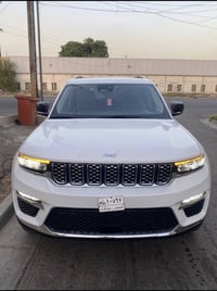 جيب لمتد 5 راكب المرغوب 2023 وارد امريكي  حادثها جاملغ وبنيد تصليح درج...