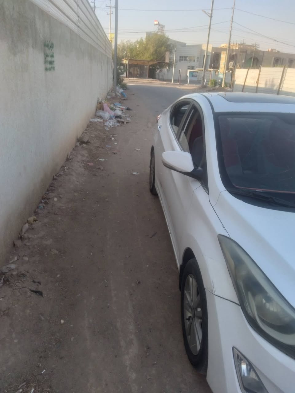 البيع الانترا موديل ١٦ خليجي فول بصمه بيها بنيد  مصبوغ والباب الخلفي وجاملغ صبغ   سياره بسمي تبريد نقصه بس غاز ♻️😊الاتصال على الرقم ***********

