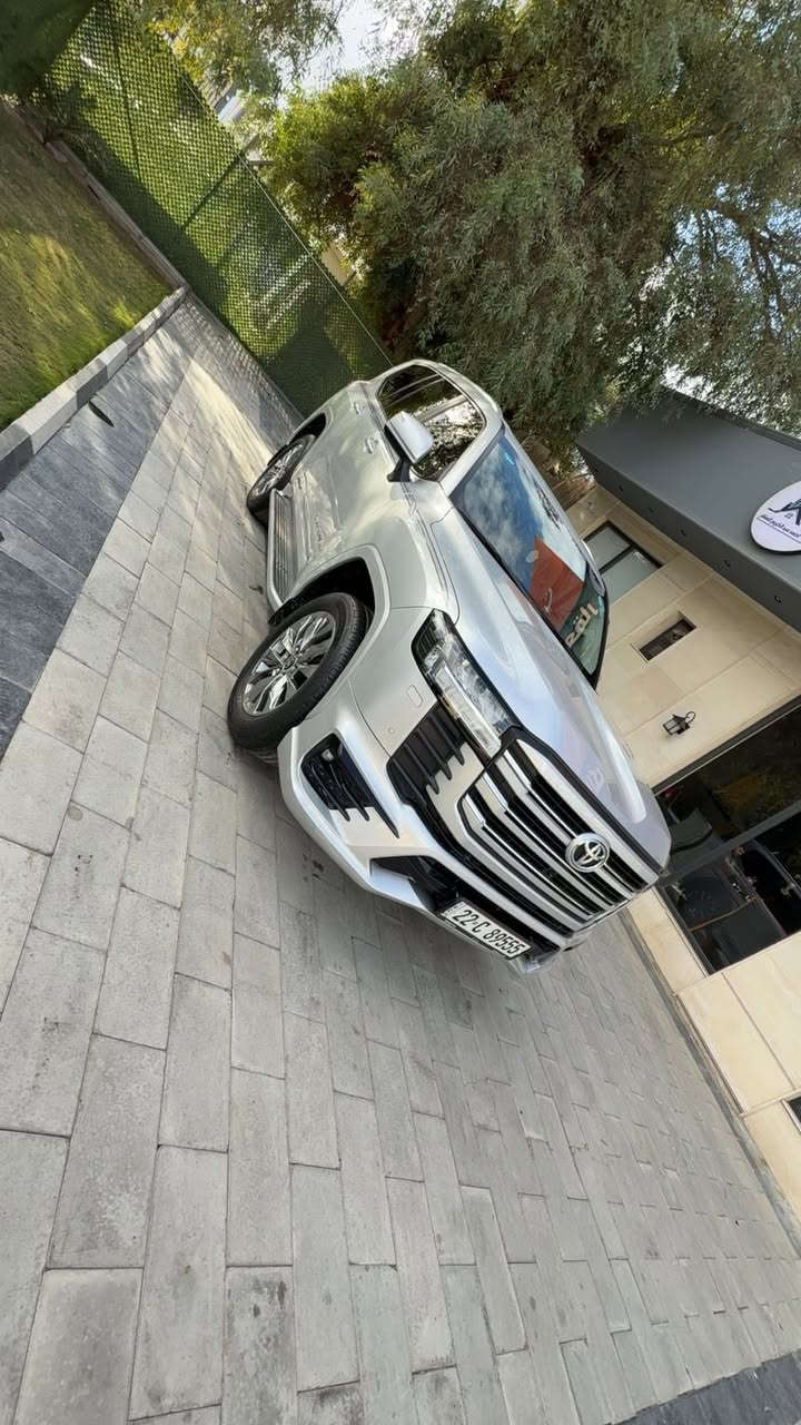 لاندكروز GXR لمتد 2023 شركة ساز مكفوله كفاله عامه مغلفه بل كامل PPF مضلله بل سنويه رقم اربيل ماشيه 33 الف مشي حقيقي السياره بوضع الشركه ضمان شركة ساز للاستفسار ***********
