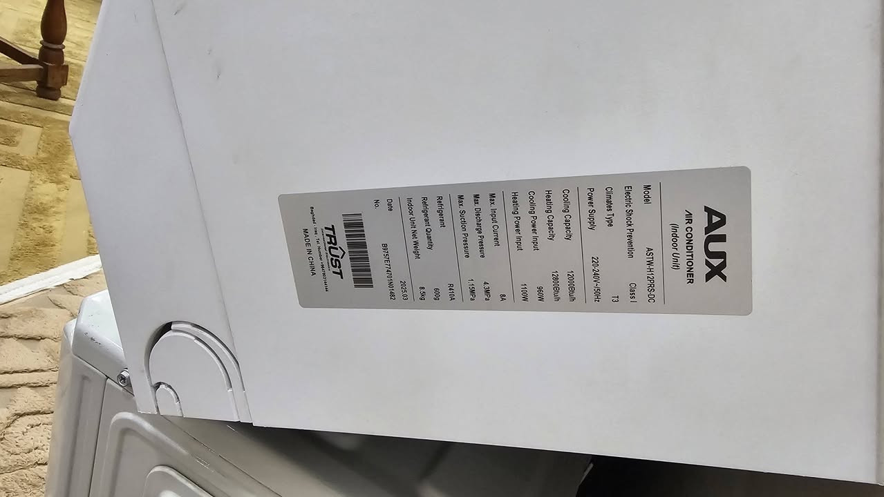 السلام عليكم سبالت AUX نظيف جدا جدا 
طن ونص +طن  انفيرتر تحكم 
سبلت LG نظيف جدا  ٢طن انفيرتر تحكم 
بغداد الدوره / ***********
