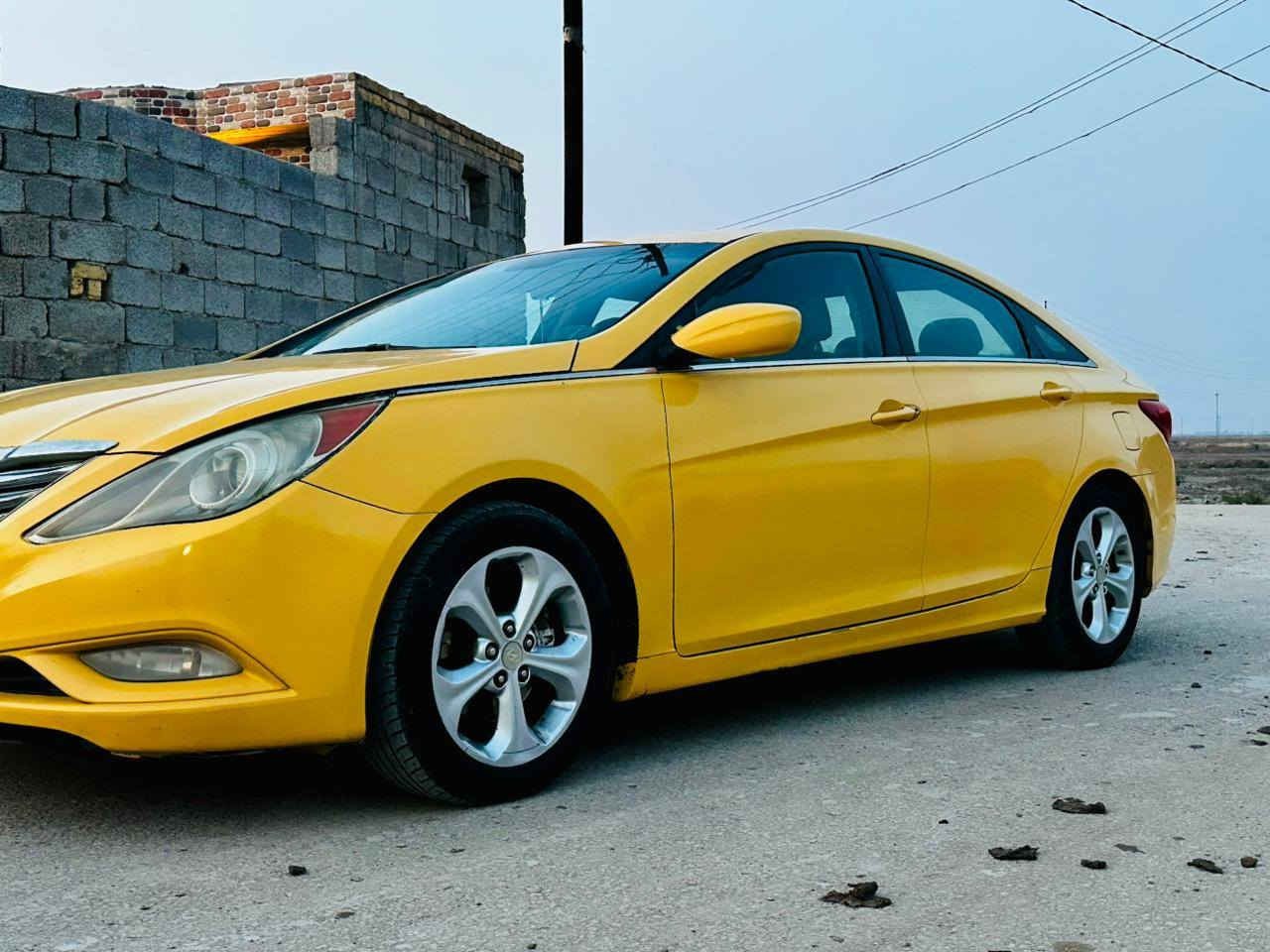 السلام عليكم ،، للبيع أو مراوس بخصوصي حسب القناعه ،، سوناتا موديل 2013 أمريكي كفاله عامه شرط من اي ضربه وتبديل ما عده الدعاميه الخلفيه مبدله بدون دواخل ،، رقم ذي قار دولي تحويل ثاني يوم ،، جاهزه من كلشي ،، مكينه وكير وحدايده وتايرات ،، تدفئه تبريد شغال ،، لايت زنون ،، شاشه وكامره خلفيه ،، أرضيه جلد ،،دشبول مغلف جلد ،،  مصفره هيأه وغرامات شرط تاخذها ما مطلوبه ألف ،، مكاني ذي قار الأصلاح ،، رقم التليفون ،، *********** السعر 100 وبيها مجال والشراي يدلل
